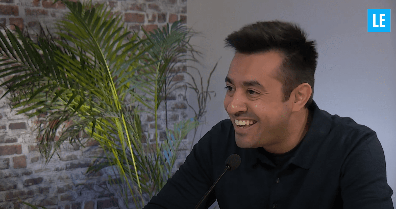 Erik Córdova au micro de Lyon Entreprises