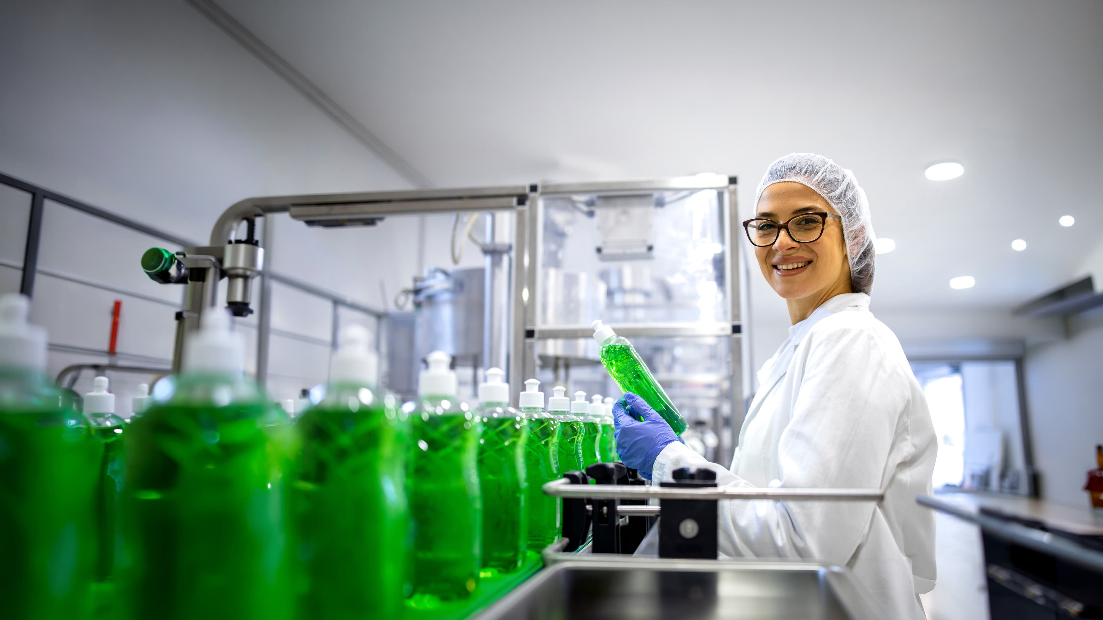 COSMO ERP Chemicals Optimize chemical manufacturing processes.