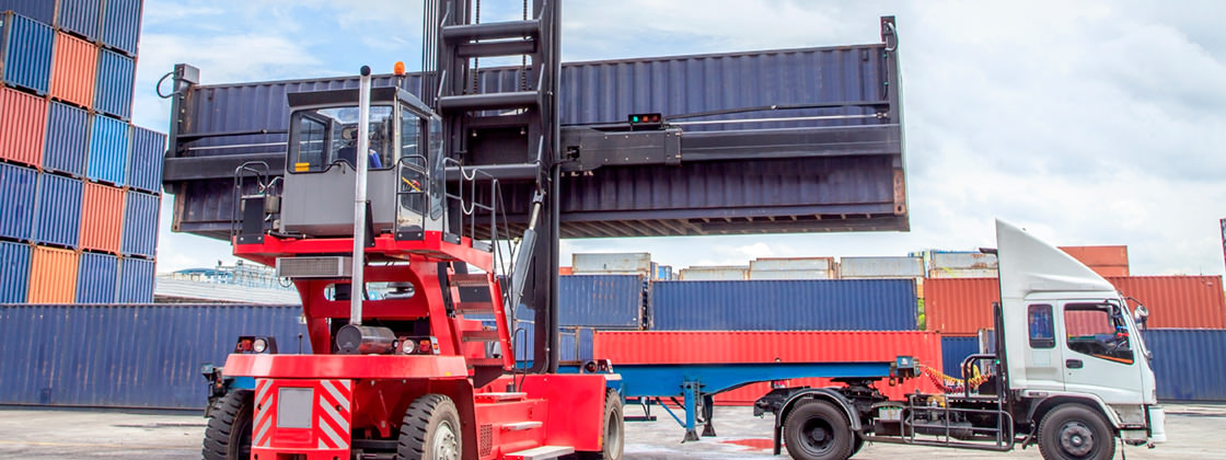 Forklift loading truck - Transport Software for Microsoft Dynamics NAV